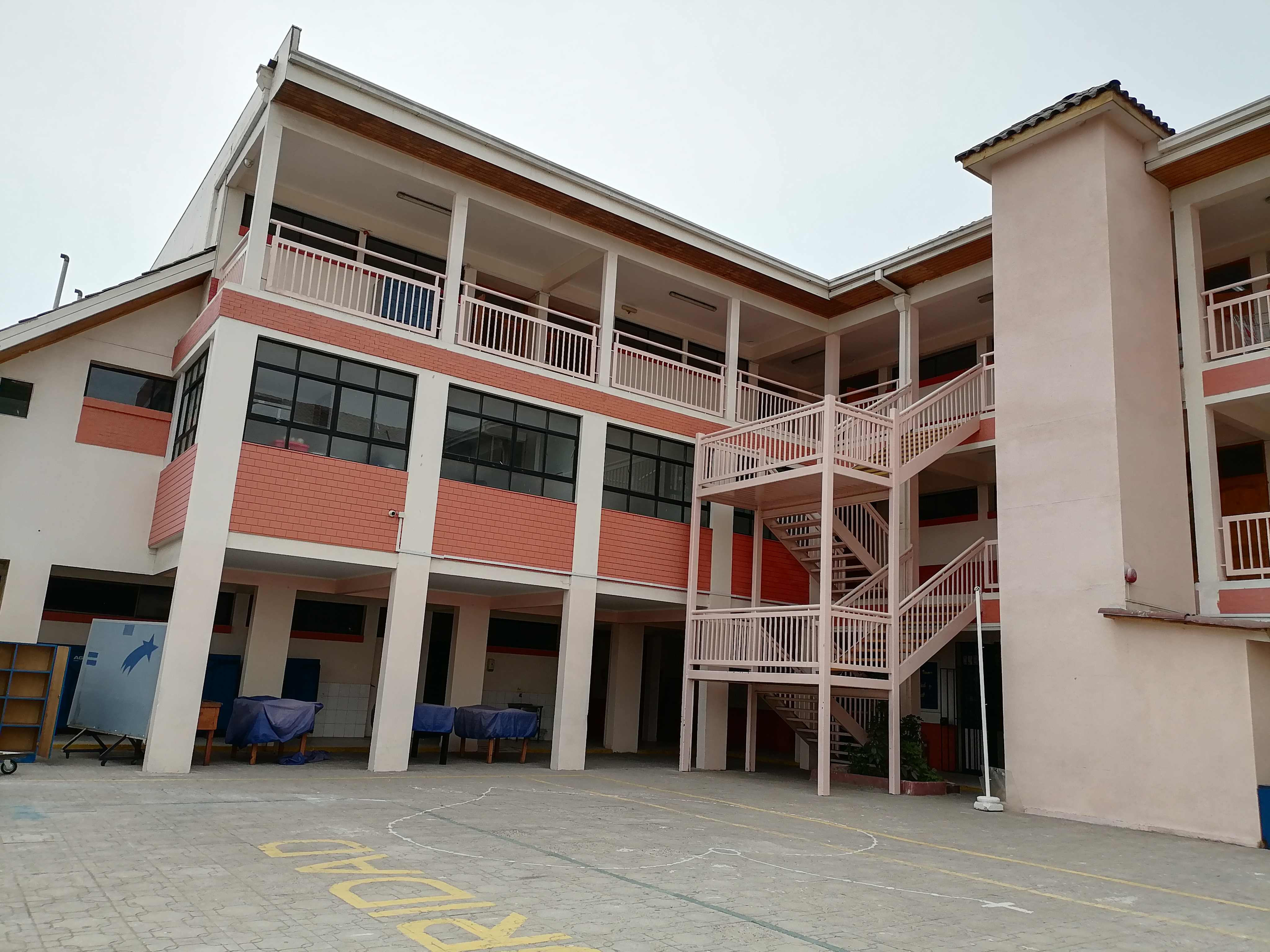 Patio interior — circulación